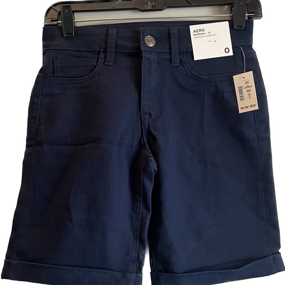 Aero Navy 9” Bermuda Shorts SZ 0